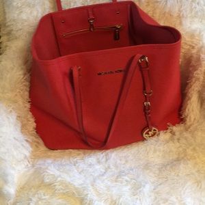 Michael Kors Jet Set Tote